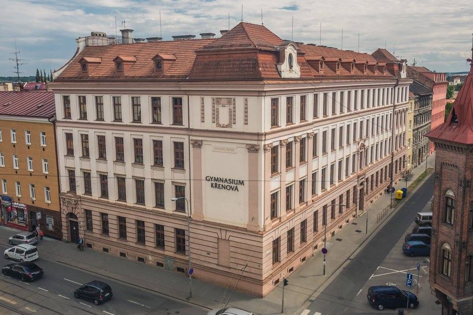Gymnázium Brno, Křenová